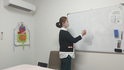 腸セラピー　腸もみ　資格　スクール